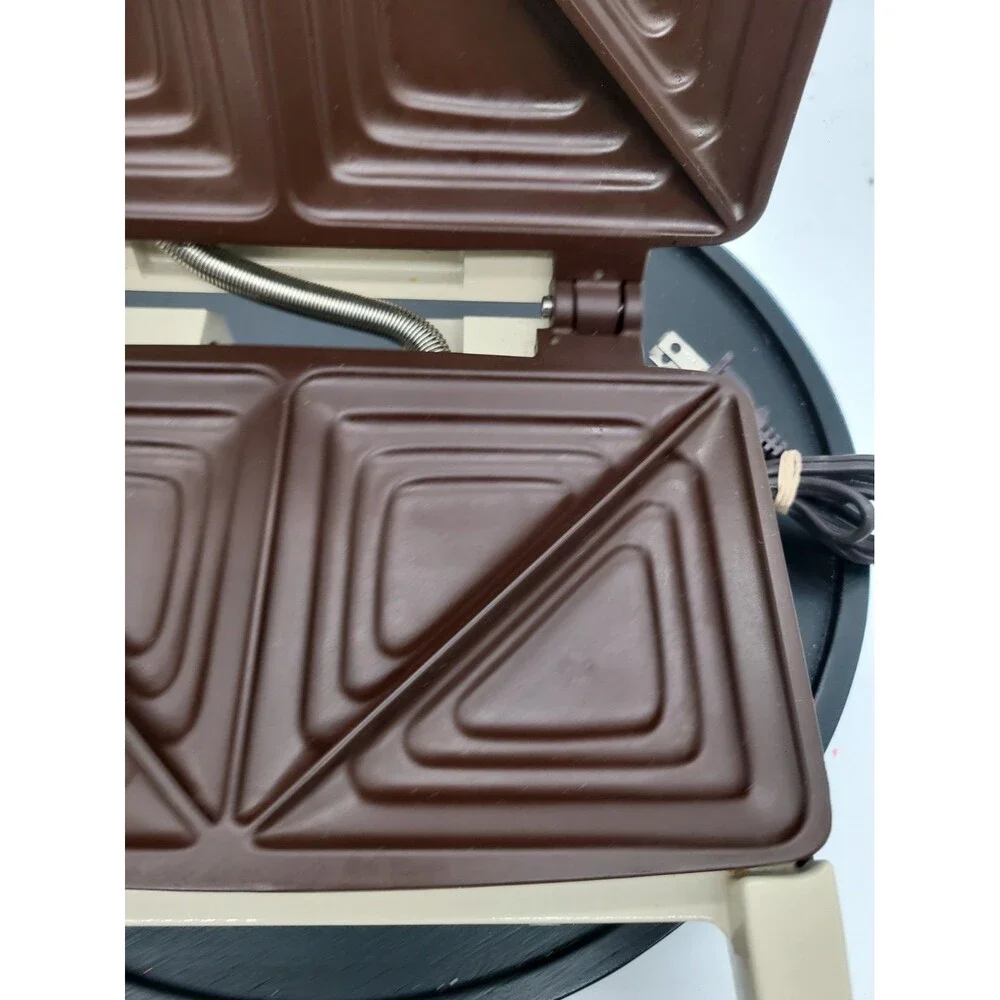 Vintage Oster Hot And Toasty Sandwich Grill Retro Kitchen Appliance Works Great!